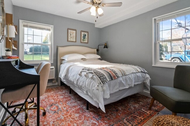 Photo - 2301 Farrington Ave