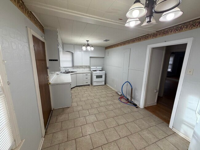 Photo - 2418 29th St