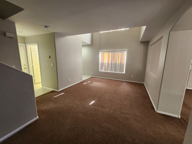 Photo - Gorgeous 3Bed/2.5 Bath home- located in N. Summerlin gated Community