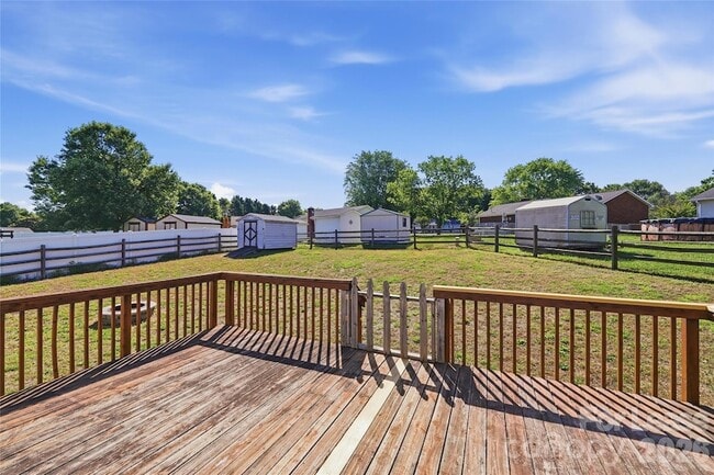 Photo - 1607 McFarland Dr