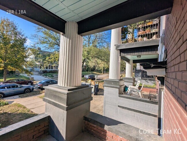 Building Photo - 4345 Harrison St Unit 1S