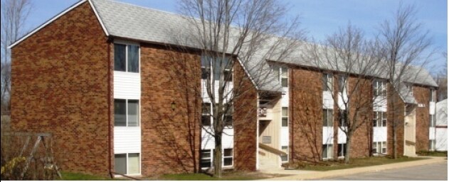 Parklane Apartments - Parklane Apartments