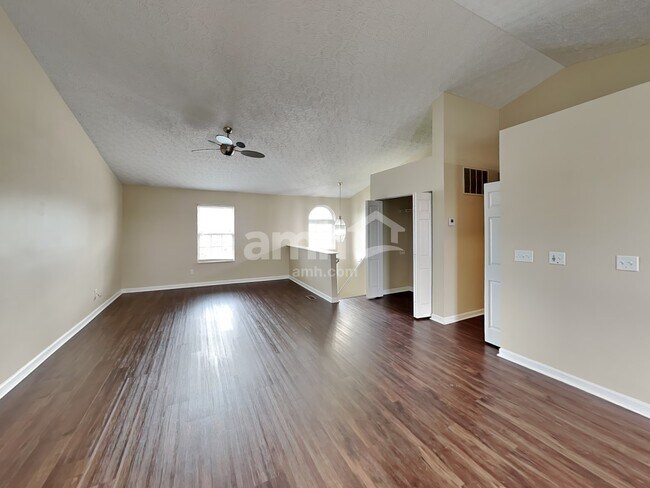 Photo - 8 Danielson Cir