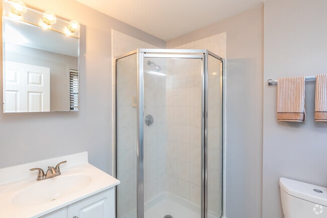 2 BR, 2 BA - Master Bathroom