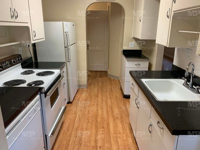 Photo - 645 S Loomis Ave