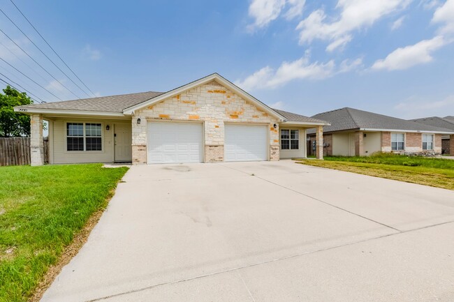 Photo - 2930 Saulsbury Dr Unit B