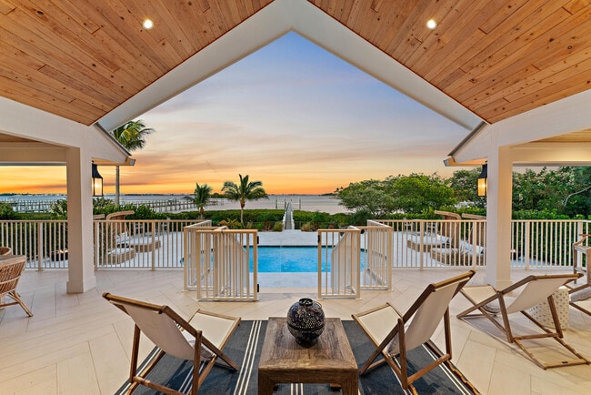 Building Photo - 116 S Sewalls Point Rd