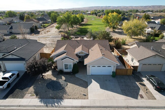 Photo - 3-bedroom home in Desert Lakes Golf Community