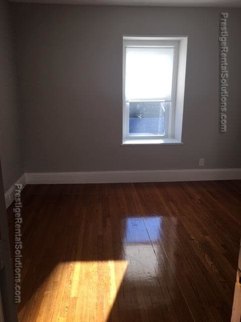 Building Photo - 172 Bigelow St Unit 2