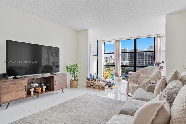 Photo - 800 Parkview Dr Condo Unit 616