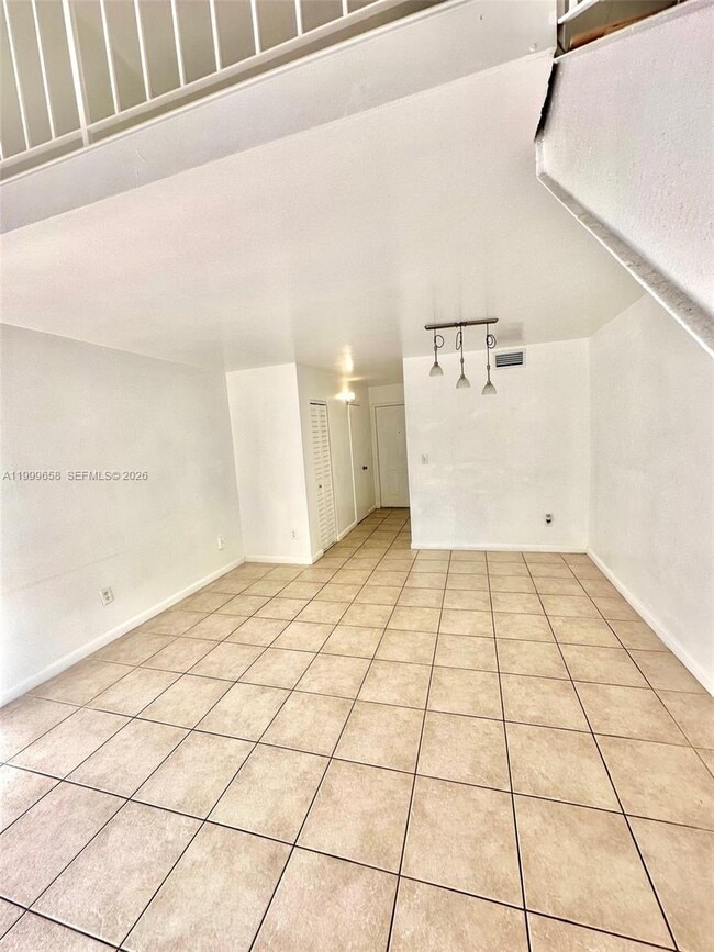 Building Photo - 8550 SW 109th Ave Unit 5-221