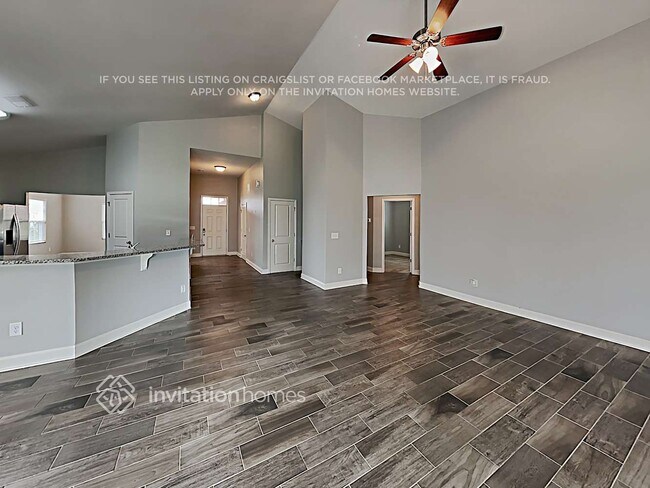 Photo - 2813 Santiago Circle