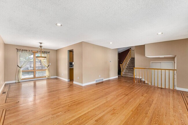 Photo - Spacious 4 bedroom home in the heart of Virginia Village!