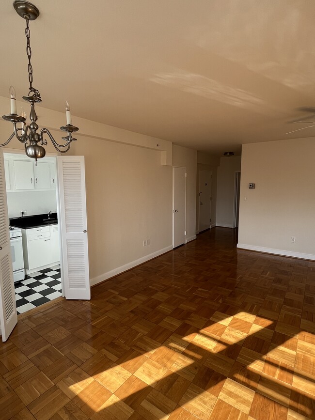 Photo - 4801 Connecticut Avenue Apartments