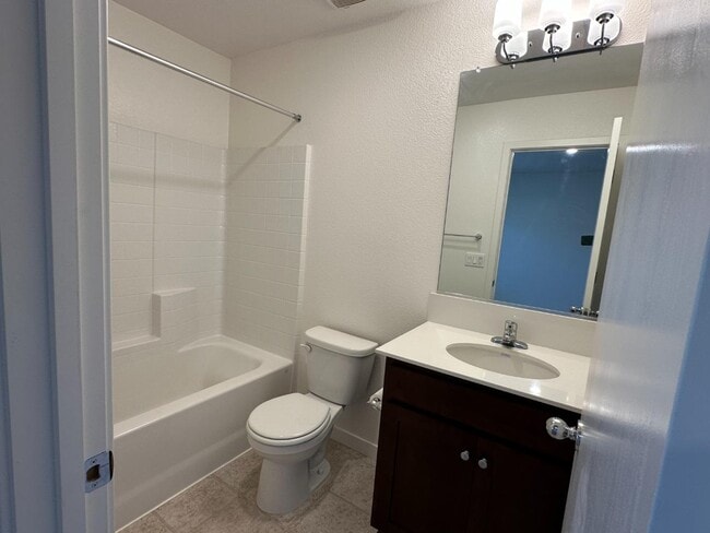 Photo - 395 Yandris Ct