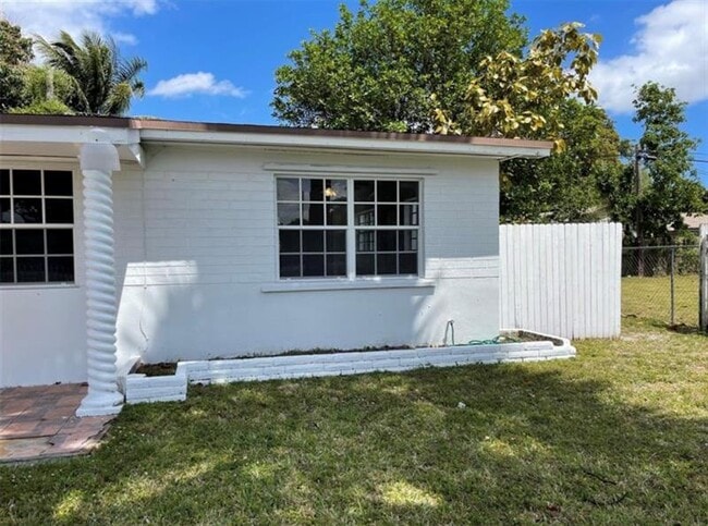 Photo - 3907 SW 59th Ave Unidad 1