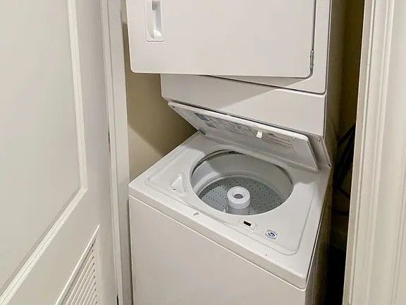 Photo - 3229 N Kenmore Ave