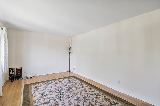 Photo - 479 Park Ave