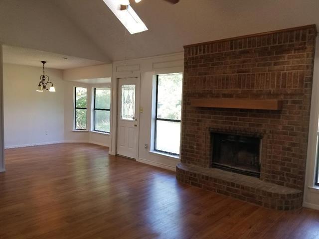 Photo - 480 Cherokee Ct S