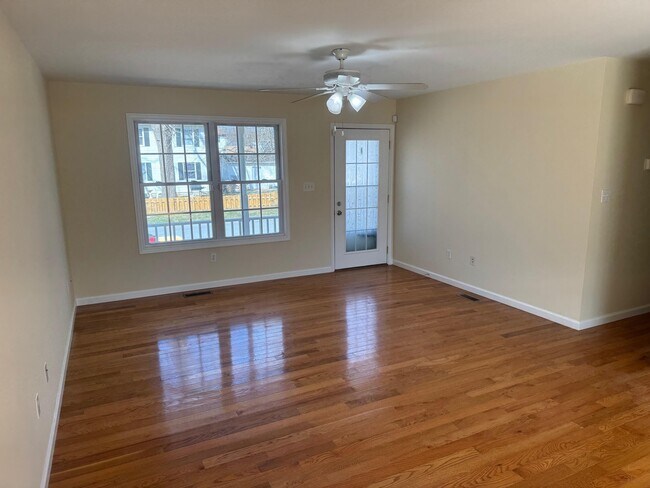 400 E 11th Ave