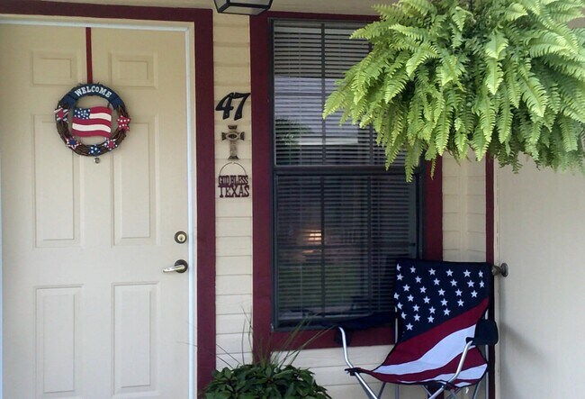 Photo - 101 Seniors Ave