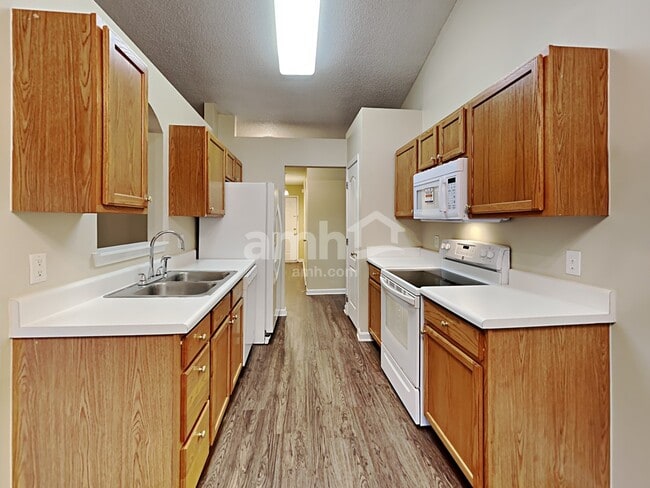 Photo - 5405 Orchard Pond Dr
