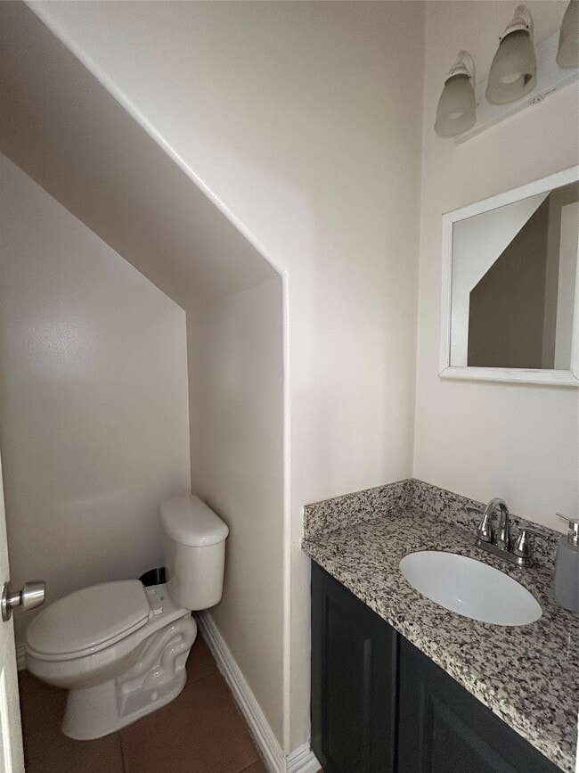 Photo - 6839 Larkstone St