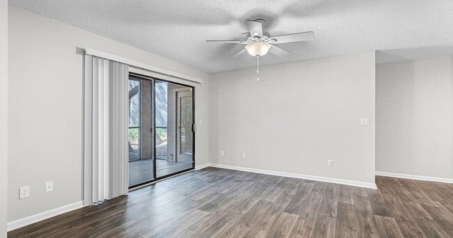 Sabal Palm at Lake Buena Vista Apartment Homes