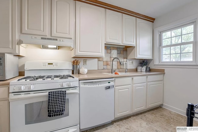 Cocina - 2634 S 15th St