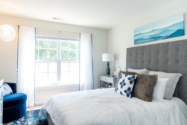 The Ledges - The Ledges Apartments