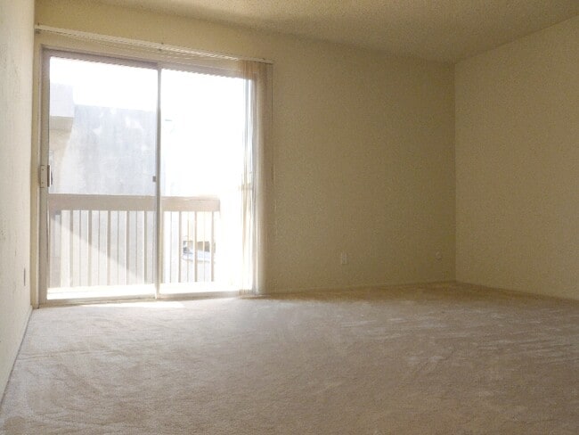 Photo - 15001 Condon Ave