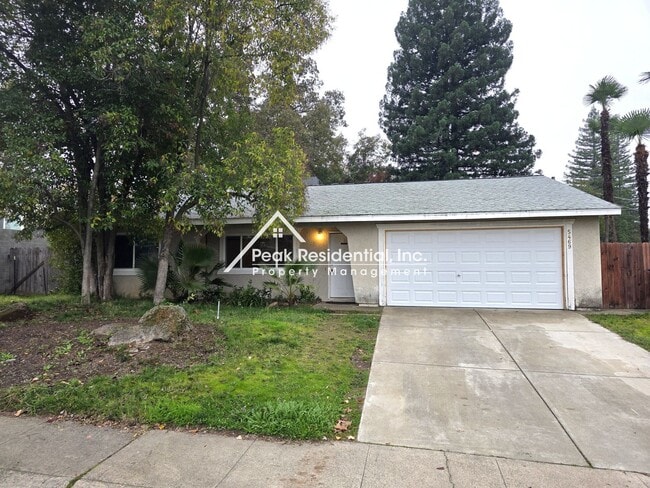 Building Photo - Great 3 bedroom 2 bath house is located in Orangevale