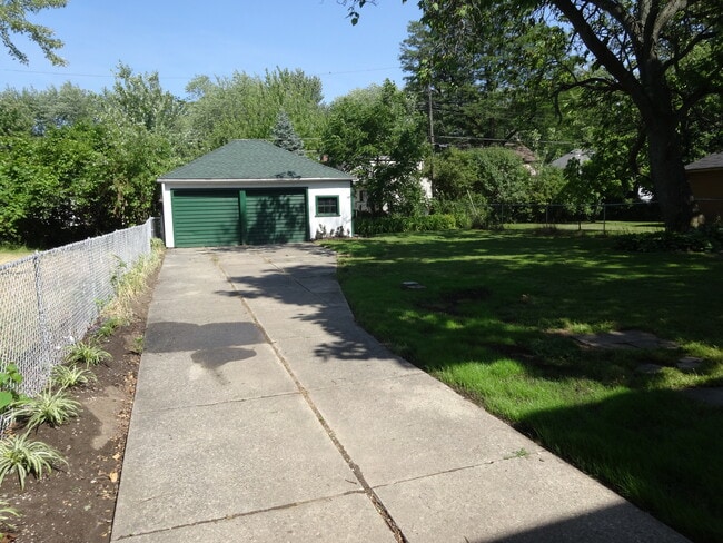 Photo - 179 Niagara Falls Blvd