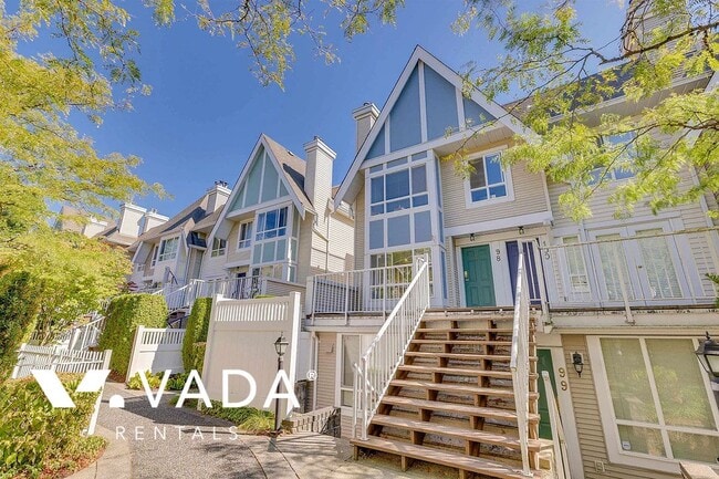 Building Photo - Tudor Grove 1 Bedroom Apartment For Rent 1... Unit 101