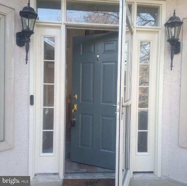 Photo - 327 Overlook Ln