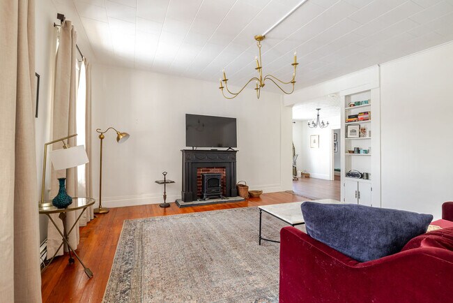 Photo - 552 Columbia St Unidad 1 B