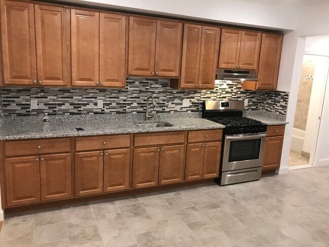 Photo - 190 Main St Unit 4