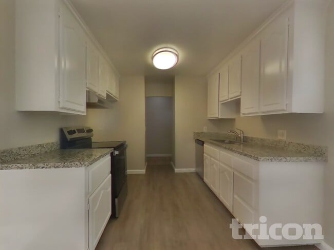 Photo - 1276 Alderwood Way