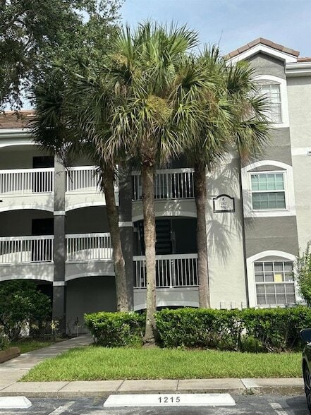 Photo - 13827 Fairway Island Dr Unit 1234