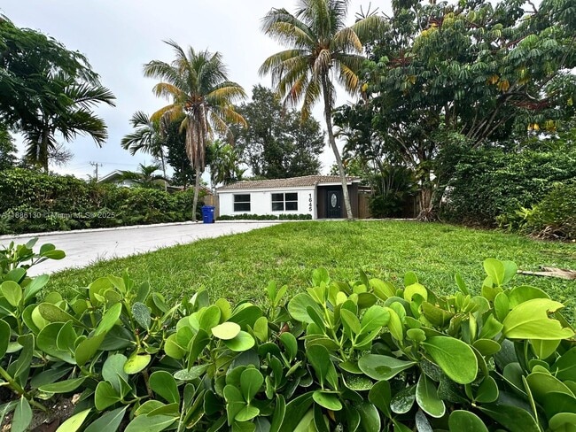 Photo - 1645 NE 175th St