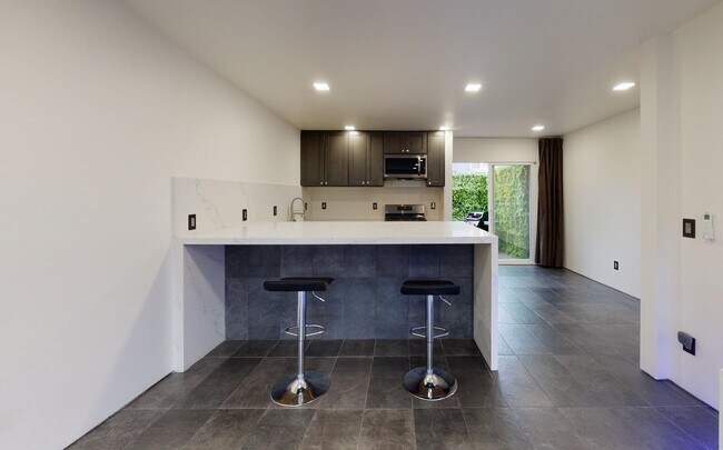 Photo - 3000 Nicol Ave