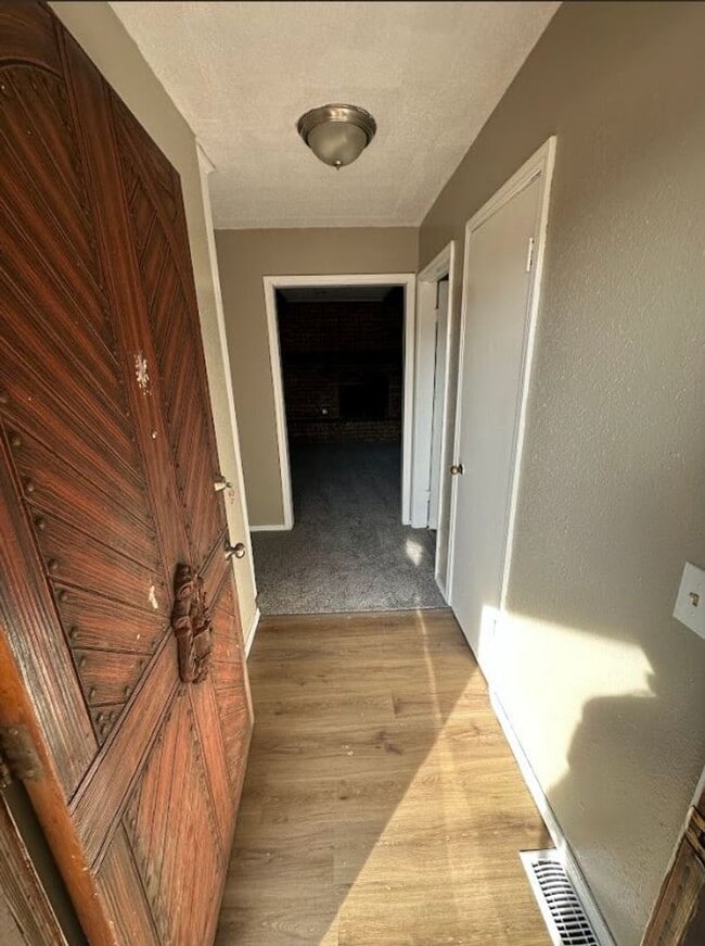 Photo - 4 Bed 2 Bath Available!