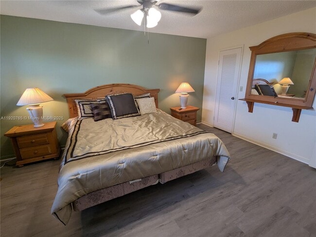 Photo - 4047 NW 16th St Unit 403