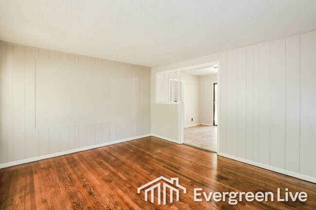 Photo - 9512 Bennington Ave