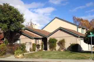 Building Photo - Charming 2BR/1BA Duet in Livermore's Sprin... Rental