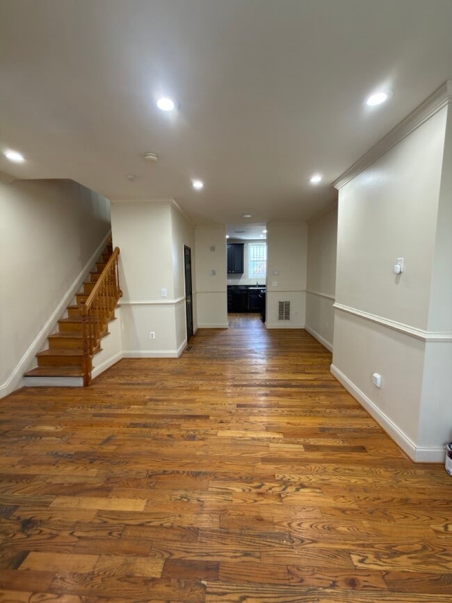 Living room - 1727 New Jersey Ave NW