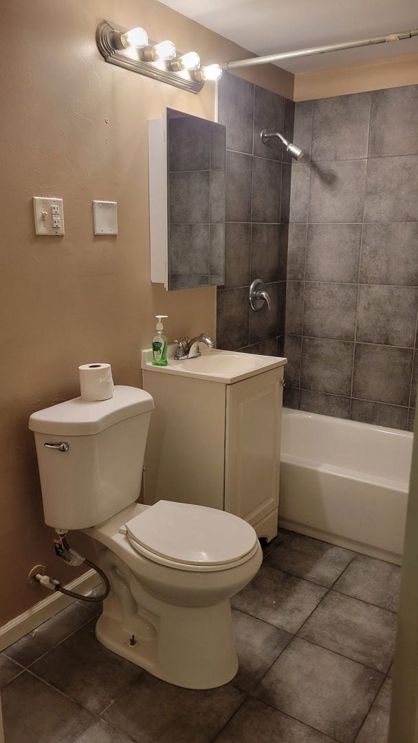 Photo - 169 E 23rd St