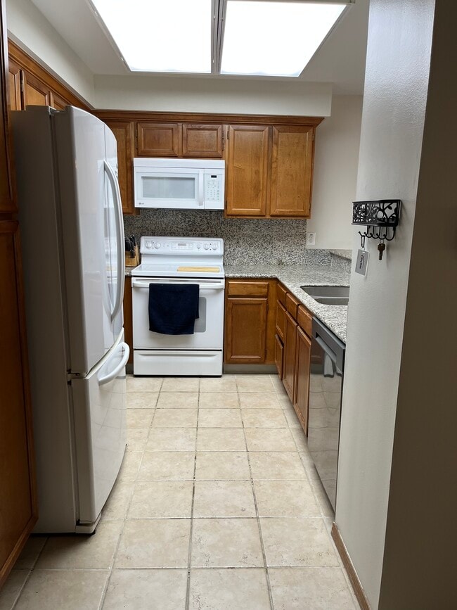 Photo - 9990 Grove St