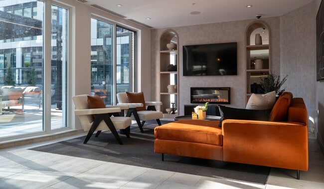 Building Photo - Relevé