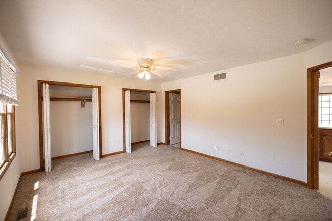 Photo - 1200 Henry St